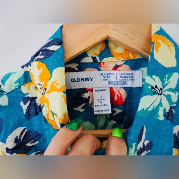 HAWAIIAN LUAU BUTTON DOWN TSHIRT - Picture 3 of 5